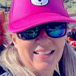 Meet your Posher, Carrie